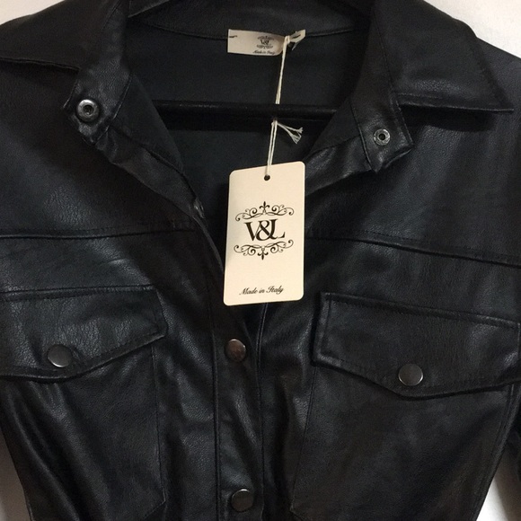 Never worn V&L leather Top - Picture 2 of 7